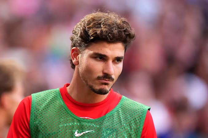 Julian Alvarez ready to rejoin Atletico Madrid group training as Barcelona  hopes fade - Yahoo Sports