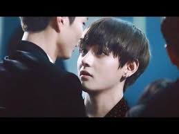 Park bo gum is a south korean actor, singer and musician currently with blossom entertainment. Park Bo Gum Bts V Taehyung Friendship Youtube