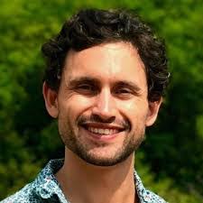 Caroline Ragan's Instagram, Twitter & Facebook