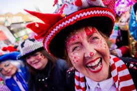 Christopher Street Day in Köln: Schwule und Lesben feiern schrill und  sportlich