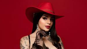 Karely Ruiz's fan's ultimate prize video