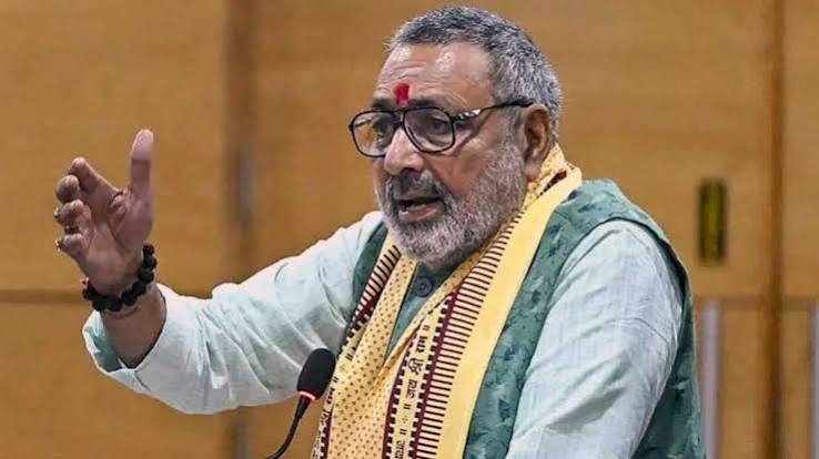 गिरिराज सिंह का बड़ा हमला, बोले- पाकिस्तान की तरह बांग्लादेश में हिंदुओं को किया जा रहा खत्म, राहुल गांधी को बताया देशद्रोही - Alert Star News