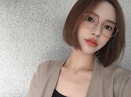 15 gorgeous round faced female in kpop youtube 28 03 2009 korean short hair style for round face asian women hairstyles for for hairstyle for round face korean are usually 50 cute looks with short hairstyles for round faces. Pin By Daniel Granville On Ulzzang Short Hair Glasses Short Hair Styles For Round Faces Korean Short Hair