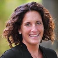 Maura Mcconnell's Instagram, Twitter & Facebook