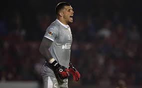 Tiago luis volpi (born 19 december 1990) is a brazilian professional footballer who plays as a goalkeeper for são paulo fc on loan from querétaro. Gallos De Queretaro Tiago Volpi Es Una Prioridad Para Gallos Mediotiempo