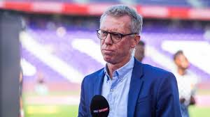 Angesprochen auf das geheimnis seines erfolges bei den kölner kickern gab er einmal. Austria Wien Ex Bvb Trainer Stoger Uberimmt Ferencvaros Perfekte Gelegenheit Transfermarkt