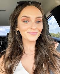 Lori Ling's Instagram, Twitter & Facebook