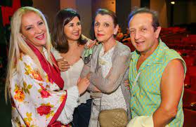 Καλεσμένη στην εκπομπή «dot.» βρέθηκε η έλντα πανοπούλου, η οποία διηγήθηκε απολαυστικές ιστορίες με τη ρένα βλαχοπούλου και εξήγησε τι θα πρέπει να έχουν στο μυαλό τους τα παιδιά που. Plhmmyrise To 8eatro Akadhmos Gia To Show Ths Elntas Panopoyloy Fay S Control