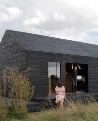 Bardage Bois Brule 40 Maisons Pour S Inspirer Bardage Maison Bardage Bois Cabine Moderne