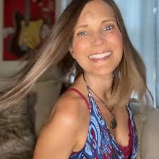 Who makes the best chocolate cake in Saint Pete?