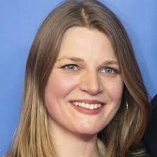 Barbara Ott's Instagram, Twitter & Facebook