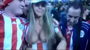 Terrible puta y re tetona paraguaya en la cancha - XVIDEOS.COM