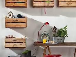 Geri̇ dönüşüm yapilir etrafınıza bir bakın, eski havlular, tuvalet kağıdı ruloları, poşeyler, pet şişeler, kırık pastel boyalar, boş kaplar ve eski kıyafetler… basit birkaç adımla yeni kıyafetler yapmak se çok kolay bir iş. Ahsap Ile 60 Geri Donusum Fikirleri Estetikev