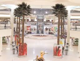 The Gardens Mall Palm Beach Gardens Fl Royal Palm Trees Palm Beach Gardens Palm Beach New Homes