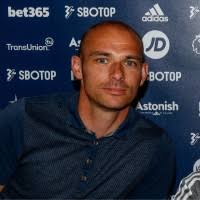 1600+ "The Gaz" profiles