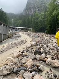 In oberhof reiften pläne, auch dort eine bahn künstlich zu vereisen, um sie wetterunabhängig zu machen. K4qvm0chb48dm