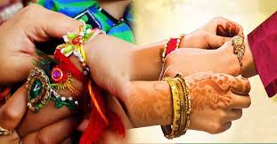 It is held every year in august. Raksha Bandhan 2021 Date à¤‡à¤¸ à¤¦ à¤¨ à¤¹ à¤°à¤• à¤· à¤¬ à¤§à¤¨ à¤œ à¤¨ à¤ à¤° à¤– à¤¬ à¤§à¤¨ à¤• à¤¶ à¤­ à¤® à¤¹ à¤° à¤¤