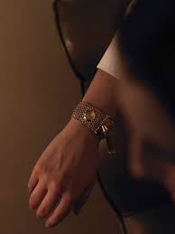 Σπούδασε αγγλική φιλολογία στην αγγλία, και διαφήμιση, διακόσμηση εσωτερικών χώρων και σκηνογραφία στην αθήνα, στη σχολή βακαλό. As Time Goes By Mirella Papaoikonomoy Vogue Cuff Bracelets Vogue Cuff