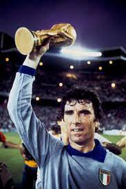 He always held back both out of modesty and respect for his opponents. Dino Zoff Udinese Mantova Napoli Juventus Italy Dino Zoff Football Sporting Legends