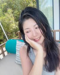 1 派多張優惠券俾你🫶今日星期五又有直播喎😬😬25/4 又有驚喜🫶🫶🫶  如果你哋係富勒希嘅迷🤩🤩五月份嘅美容展優惠，我先俾大家攞咗先🫣🫣🫣我會見好就收😎即是限量數