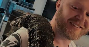 Meet the Swindon man with 72 reptiles living in front room