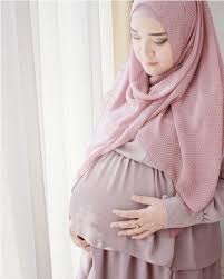 Selain melakukan kegiatan induksi alami, kekuatan spiritual juga penting untuk kelancaran lahirnya si kecil. Doa Mudah Bersalin Normal Cara Islam Amal Sungguh Sungguh Semasa Hamil