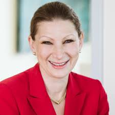 So proud of our colleague, Danilelle Atchison, who leads the Pro Bono  Program at Mdivani Corporate Immigration Law Firm. Danielle is receiving  the Visionary of the Year award from the Hope House