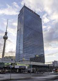 The nearest underground station is fehrbelliner platz 0.3 kilometres away, berlin central station is 5 kilometres and tegel airport 8 kilometres. Hotel Berlin Alexanderplatz Park Inn By Radisson Berlin Alexanderplatz