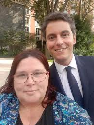 Un jour, une histoire. Harcèlement scolaire : la Meusienne Sandy Richard  reçue à Matignon