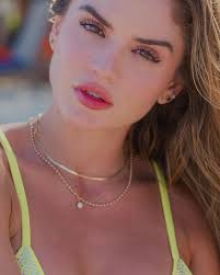 Picture of VALERIA DUQUE