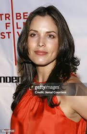 32 Photos & High Res Pictures