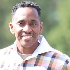 Eddie Yon's Instagram, Twitter & Facebook