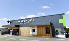 Pharmacie Des Forges Photo N 1 Pharmacie Pharmacie Design Agencement Pharmacie