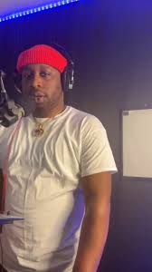 Dope interview with the dope artist @yourkeeper09 great conversation thank  you for allowing us to be apart of your journey! , If you would like a  interview with us DM @947thelink , @deejaylarryd87 ...