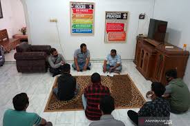 Mengingat pekerjaan pendamping dapat disejajarkan relawan, maka untuk memotivasi perlu adanya kompensasi (gaji. Yayasan Bersemi Gorontalo Bantu Rehabilitasi Pecandu Napza Antara News