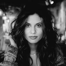 What leadership style best supports employee wellness and employee  performance?