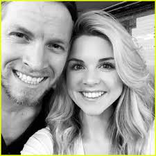 Former 'Faking It' Star Bailey De Young Welcomes First Child, A Baby Girl  Named Penny