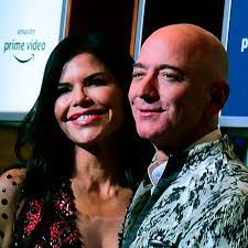 How jeff bezos spending $1.9 million is like you spending $1. Jeff Bezos Girlfriend Shared Compromising Texts With Her Brother Who Sold Them Wsj Reports The Verge