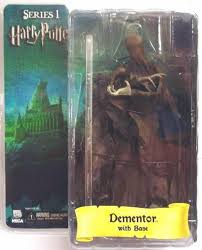 Harry Potter Neca La Coupe De Feu Serie 1 Detraqueur Les détraqueurs sont des créatures des ténèbres, ils aspirent la joie des hommes en les remplissant de désespoir et de tristesse. harry potter neca la coupe de feu
