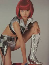 Amazon.co.jp: 古本 帯あり 写真集 ROBEANA ロビーナ 加藤夏希 撮影:会田我路 女優 モデル コスプレ ロボコン 秋田美人  美少女 : おもちゃ