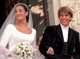 Desde la celebración del aniversario de manuel díaz «el cordobés» y virgina troconis, pasando por el fin de semana relax de chabelita pantoja hasta el motivo de felicidad de kiko rivera. Vicky Martin Berrocal 20 Anos Amortizando Su Boda Con El Cordobes Loc El Mundo