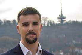 Jakab péter is a member of vimeo, the home for high quality videos and the people who love them. Jakab Peter Lett A Jobbik Uj Elnoke Civilhetes