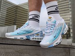 Ck6715 100 Que Vaut La Nike Air Max Plus Tuned Tn 3 Laser Blue En 2020 Nike Air Max Plus Chaussures Nike Nike Air Max