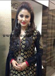 Indian Salwars And Indian Fashion Hina Khan In Black Full Sleeves Designer Salwar Kameez Indian Bridal Hairstyles Indian Fashion Fashion