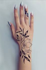 25 Cool Hand Tattoos For Those Who Love Ink Hand Tattoos For Women Hand Tattoos Cute Hand Tattoos