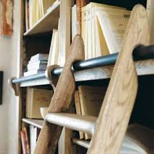 Bibliotheque 2 Tiroirs 4 Portes Avec Echelle En Chene Echelle Bibliotheque Design Bibliotheque De La Maison Bureau Maison Du Monde