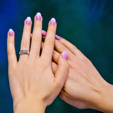 Einfach anleitung für groß und klein. Babyboomer Nagel Diesen Nageltrend Wollen Wir Sofort Brigitte De