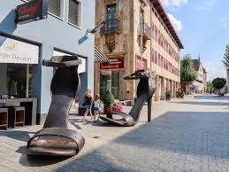 Feb 24, 2021 · with an area of 160 sq. Furstliche Momente In Vaduz Delicious Travel Blog