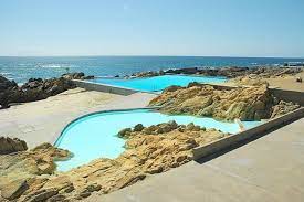 Piscina das marés e piscina da quinta da conceição. Piscina Das Mares Piscinas De Agua Salgada Na Praia De Leca Da Palmeira Matosinhos Portugal Construida Na Decada Portugal Beach Travel Spot Porto Portugal