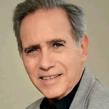 QUIEN NO LLORÓ CON ESTAS ESCENAS O SE EMOCIONÓ ES PORQUE REALMENTE NO TIENE  SENSIBILIDAD O NO CONOCE LO HERMOSO Y GRANDE QUÉ ES EL AMOR DE MADRE. Y QUE  ME DISCULPEN